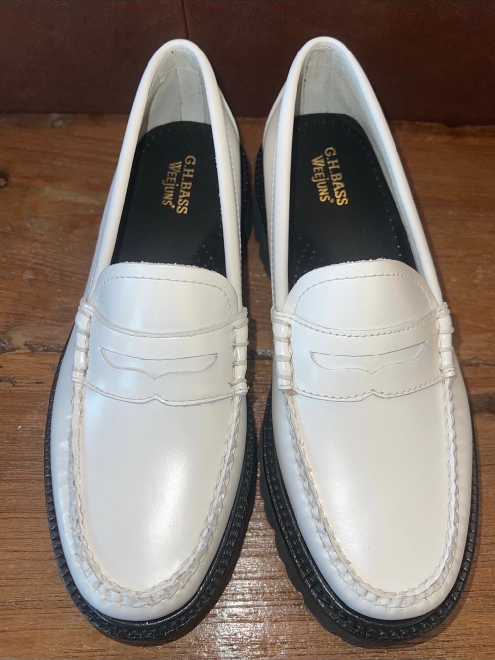 WEEJUNS by G.H. Bass & CO Loafers Women Shoes Leather